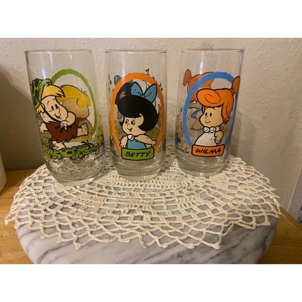 Vintage 1986 Pizza Hut The Flintstone Kids Collector Glasses
